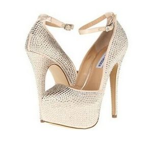 Steve Madden pumps